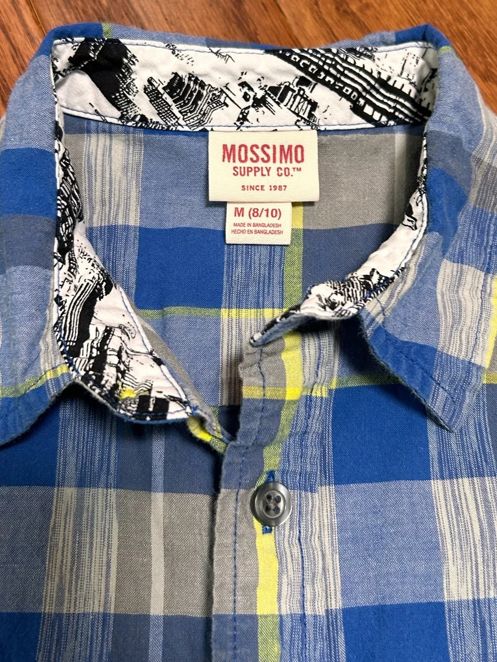 Mossimo Supply Co. Short Sleeve Blue Plaid Button-Up Shirt size m (8/10)